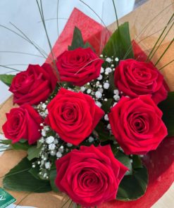 Alternative view of Bouquet "Roses rouges& gypsophile" <br> Réf : BG004